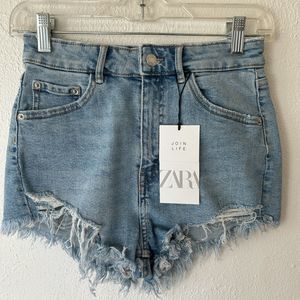 Zara Hi Rise Shorts Womens 4 Light Wash Distressed Raw Hem High Waist Denim Cut